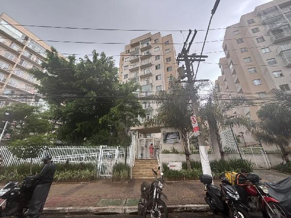 Vende-se em Sao Paulo-SP  apto, 49.31 de área total, 34.70 de área privativa,  2_qto(s), a.serv, WC, 1_sala(s), cozinha.