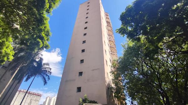 Vende-se em Sao Paulo-SP  apto, 165.35 de área total, 115.98 de área privativa, 0.00 de área do terreno.