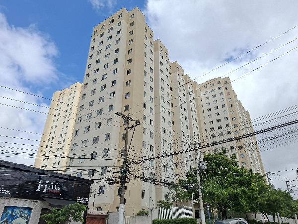 Vende-se em Sao Paulo-SP  apto, 41.54 de área total, 33.09 de área privativa,  2_qto(s), WC, 1_sala(s), cozinha.