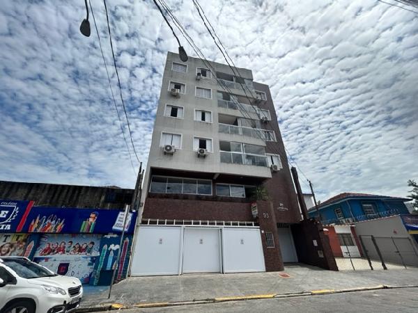 Vende-se em Sao Vicente-SP  apto, 98.33 de área total, 51.68 de área privativa,  2_qto(s), a.serv, WC, 1_sala(s), cozinha, 1_vaga(s) de garagem.