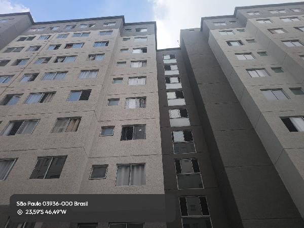Vende-se em Sao Paulo-SP  apto, 67.86 de área total, 41.56 de área privativa,  2_qto(s), WC, 1_sala(s), cozinha.