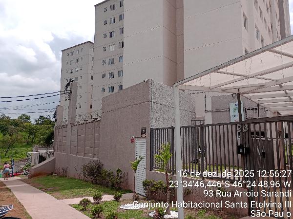 Vende-se em Sao Paulo-SP  apto, 53.66 de área total, 34.72 de área privativa,  2_qto(s), WC, 1_sala(s), cozinha.