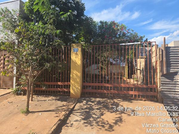 Vende-se em Varzea Grande-MT  Casa, 54.10 de área total, 54.10 de área privativa, 180.00 de área do terreno,  2_qto(s), varanda, a.serv, WC, 1_sala(s), cozinha.