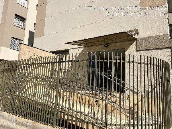 Vende-se em Londrina-PR  apto, 137.09 de área total, 115.42 de área privativa,  3_qto(s), a.serv, WC, 1_sala(s), cozinha.