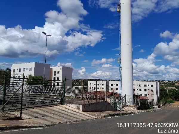 Vende-se em Luziania-GO  apto, 46.23 de área privativa,  2_qto(s), a.serv, WC, 1_sala(s), cozinha.