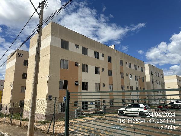 Vende-se em Luziania-GO  apto, 91.29 de área total, 46.23 de área privativa,  2_qto(s), a.serv, WC, 1_sala(s), cozinha.