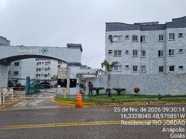 Vende-se em Anapolis-GO  apto, 116.74 de área total, 53.55 de área privativa,  2_qto(s), a.serv, WC, 1_sala(s), cozinha, 1_vaga(s) de garagem.