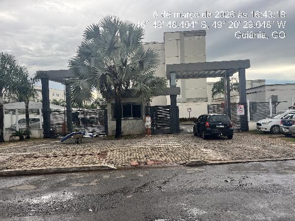 Vende-se em Goiania-GO  apto, 41.79 de área total, 64.83 de área privativa,  2_qto(s), a.serv, WC, 1_sala(s), cozinha.