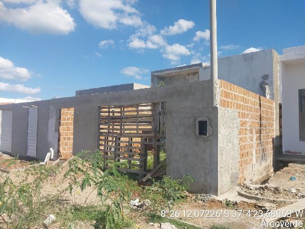 Vende-se em Arcoverde-PE  Casa, 73.00 de área total, 73.00 de área privativa, 126.00 de área do terreno,  2_qto(s), a.serv, WC, 1_sala(s), cozinha, Terraco.