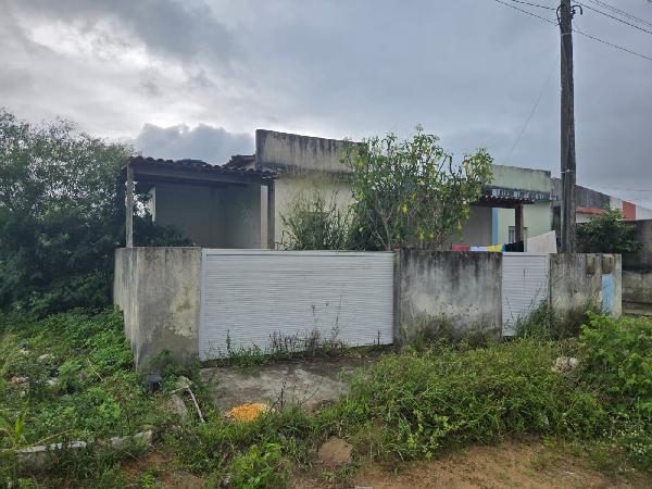 Vende-se em Belo Jardim-PE  Casa, 52.50 de área total, 52.50 de área privativa, 140.00 de área do terreno,  2_qto(s), a.serv, WC, 2_sala(s), cozinha, 1_vaga(s) de garagem.