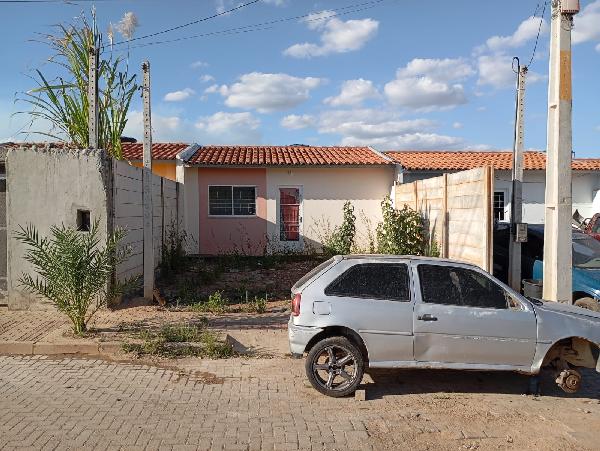Vende-se em Belo Jardim-PE  Casa, 50.18 de área privativa, 125.02 de área do terreno,  2_qto(s), a.serv, WC, 1_sala(s), cozinha.