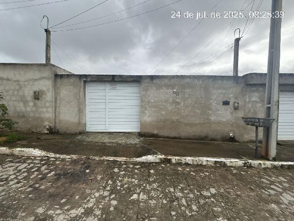 Vende-se em Belo Jardim-PE  Casa, 46.30 de área total, 46.30 de área privativa, 148.20 de área do terreno,  2_qto(s), WC, 1_sala(s), cozinha, 1_vaga(s) de garagem.