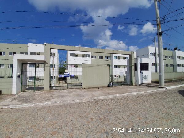 Vende-se em Abreu E Lima-PE  apto, 83.07 de área total, 46.84 de área privativa,  2_qto(s), a.serv, WC, 1_sala(s), cozinha.