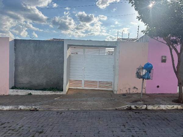Vende-se em Belo Jardim-PE  Casa, 46.30 de área total, 46.30 de área privativa, 148.20 de área do terreno,  2_qto(s), a.serv, WC, 1_sala(s), cozinha.