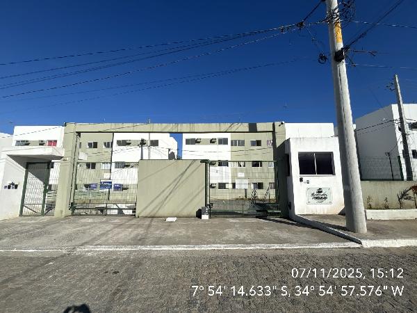 Vende-se em Abreu E Lima-PE  apto, 83.07 de área total, 46.84 de área privativa,  2_qto(s), a.serv, WC, 1_sala(s), cozinha, 1_vaga(s) de garagem.