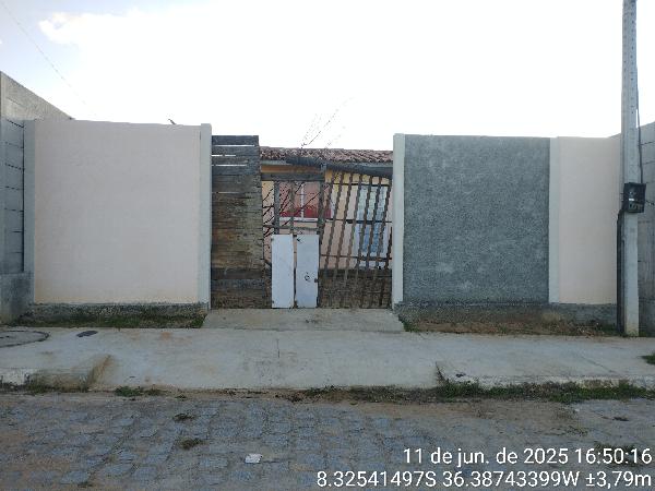 Vende-se em Belo Jardim-PE  Casa, 40.00 de área total, 40.00 de área privativa, 148.20 de área do terreno,  2_qto(s), a.serv, WC, 1_sala(s), cozinha.
