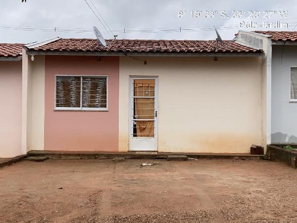 Vende-se em Belo Jardim-PE  Casa, 50.18 de área total, 50.18 de área privativa, 125.08 de área do terreno,  2_qto(s), WC, 1_sala(s), cozinha, Terraco, 1_vaga(s) de garagem.