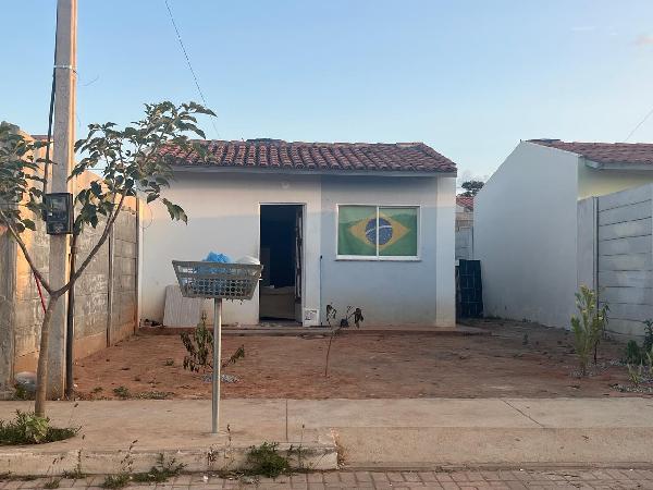 Vende-se em Belo Jardim-PE  Casa, 40.00 de área privativa, 148.20 de área do terreno,  2_qto(s), a.serv, WC, 1_sala(s), cozinha, 1_vaga(s) de garagem.