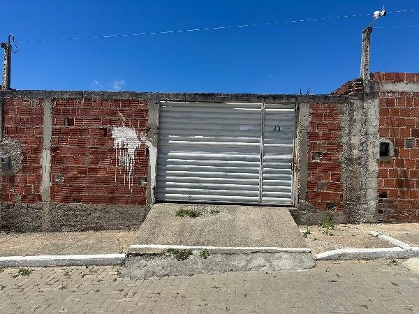 Vende-se em Belo Jardim-PE  Casa, 46.30 de área privativa, 147.19 de área do terreno,  2_qto(s), a.serv, WC, 1_sala(s), cozinha, 1_vaga(s) de garagem.