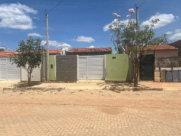 Vende-se em Belo Jardim-PE  Casa, 46.30 de área privativa, 148.20 de área do terreno,  2_qto(s), a.serv, WC, 1_sala(s), cozinha, 1_vaga(s) de garagem.
