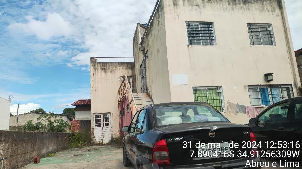 Vende-se em Abreu E Lima-PE  apto, 49.80 de área total, 49.80 de área privativa,  2_qto(s), a.serv, WC, 1_sala(s), cozinha, 1_vaga(s) de garagem.