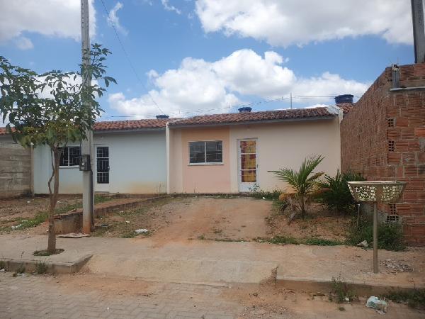 Vende-se em Belo Jardim-PE  Casa, 50.18 de área privativa, 125.02 de área do terreno,  2_qto(s), a.serv, WC, 1_sala(s), cozinha.