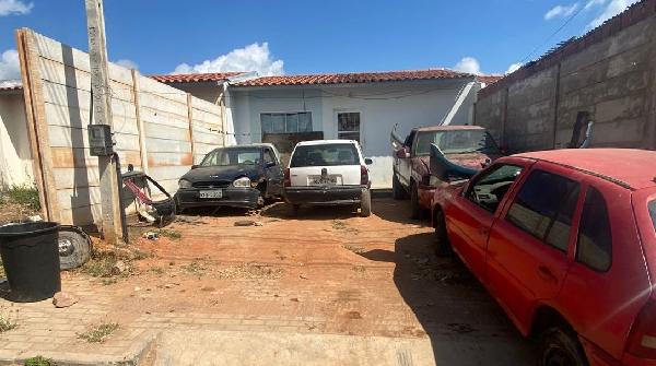 Vende-se em Belo Jardim-PE  Casa, 50.18 de área privativa, 125.02 de área do terreno,  2_qto(s), a.serv, WC, 1_sala(s), cozinha, 1_vaga(s) de garagem.