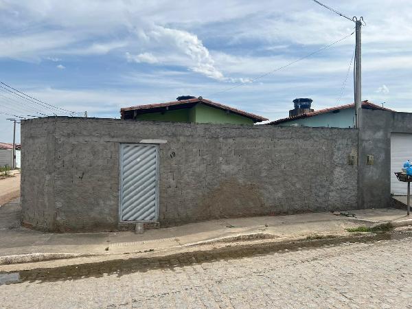 Vende-se em Belo Jardim-PE  Casa, 46.30 de área privativa, 148.20 de área do terreno,  2_qto(s), a.serv, WC, 1_sala(s), cozinha, 1_vaga(s) de garagem.