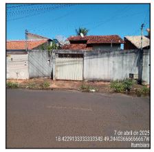 Vende-se em Itumbiara-GO  Casa, 70.00 de área privativa, 300.00 de área do terreno,  2_qto(s), a.serv, WC, 1_sala(s), cozinha, 1_vaga(s) de garagem.