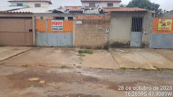 Vende-se em Luziania-GO  Casa, 57.13 de área privativa, 168.75 de área do terreno,  2_qto(s), a.serv, WC, 1_sala(s), sacada, cozinha, 1_vaga(s) de garagem.