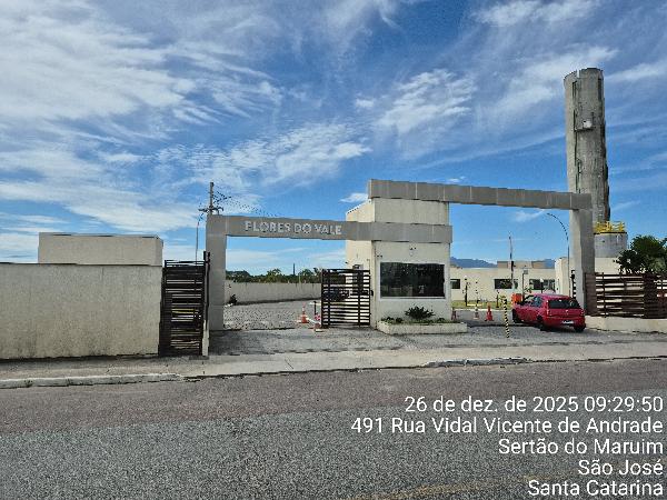 Vende-se em Sao Jose-SC  apto, 77.93 de área total, 40.28 de área privativa,  2_qto(s), WC, 1_sala(s), cozinha, 1_vaga(s) de garagem.