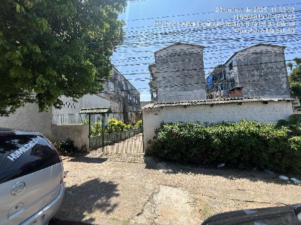 Vende-se em Porto Alegre-RS  apto, 45.73 de área total, 36.42 de área privativa,  2_qto(s), WC, 1_sala(s), cozinha.