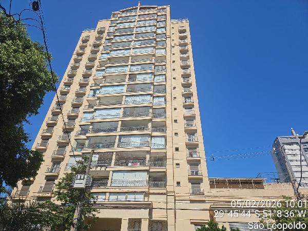 Vende-se em Sao Leopoldo-RS  apto, 367.26 de área total, 245.80 de área privativa,  3_qto(s), a.serv, WC, 2_sala(s), 1 lavabo(s), cozinha.