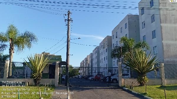 Vende-se em Porto Alegre-RS  apto, 77.89 de área total, 38.72 de área privativa,  2_qto(s), WC, 1_sala(s), cozinha.