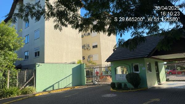 Vende-se em Novo Hamburgo-RS  apto, 69.95 de área total, 62.48 de área privativa,  2_qto(s), a.serv, WC, 1_sala(s), cozinha, 1_vaga(s) de garagem.