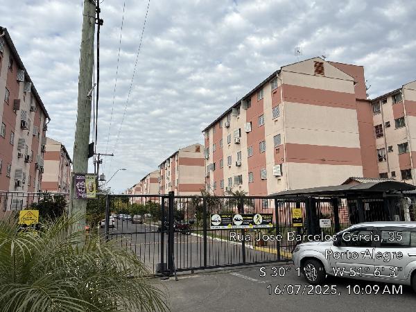 Vende-se em Porto Alegre-RS  apto, 42.19 de área total, 37.06 de área privativa,  2_qto(s), WC, 1_sala(s), cozinha.