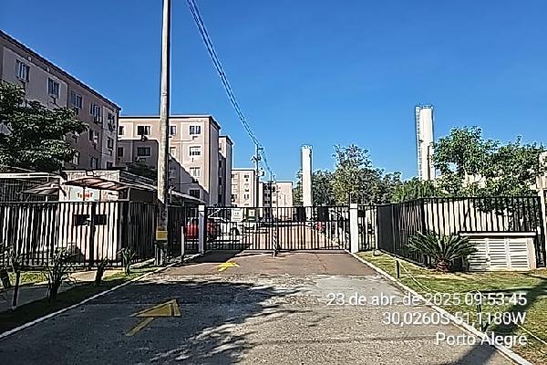 Vende-se em Porto Alegre-RS  apto, 91.05 de área total, 40.29 de área privativa,  2_qto(s), WC, 1_sala(s), cozinha.