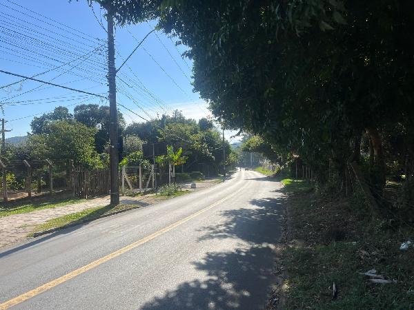 Vende-se em Porto Alegre-RS  apto, 51.38 de área total, 44.96 de área privativa,  2_qto(s), a.serv, WC, 1_sala(s), cozinha.