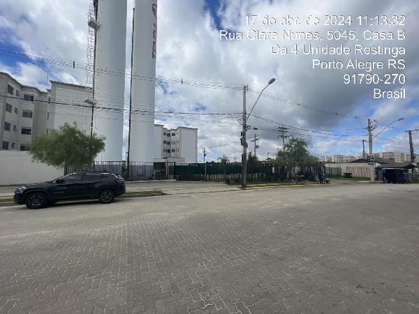Vende-se em Porto Alegre-RS  apto, 69.88 de área total, 40.99 de área privativa,  2_qto(s), a.serv, WC, 1_sala(s), cozinha.