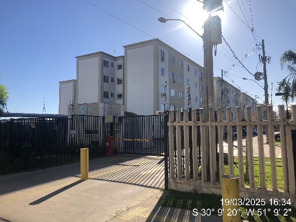 Vende-se em Porto Alegre-RS  apto, 74.20 de área total, 41.19 de área privativa,  2_qto(s), WC, 1_sala(s), cozinha.
