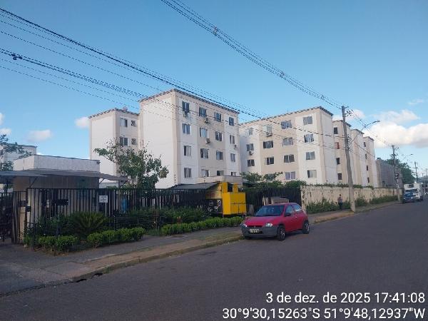 Vende-se em Porto Alegre-RS  apto, 81.99 de área total, 41.19 de área privativa,  2_qto(s), a.serv, WC, 1_sala(s), cozinha.