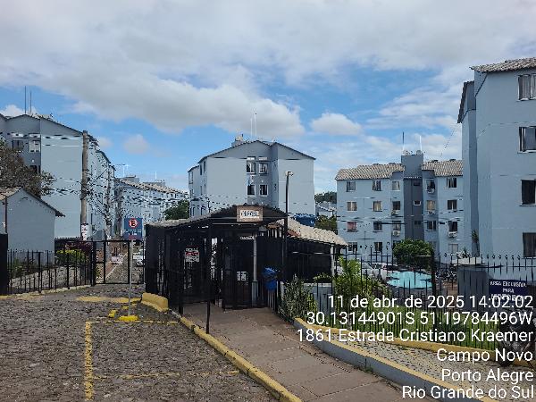 Vende-se em Porto Alegre-RS  apto, 47.97 de área total, 38.24 de área privativa,  2_qto(s), WC, 1_sala(s), cozinha.