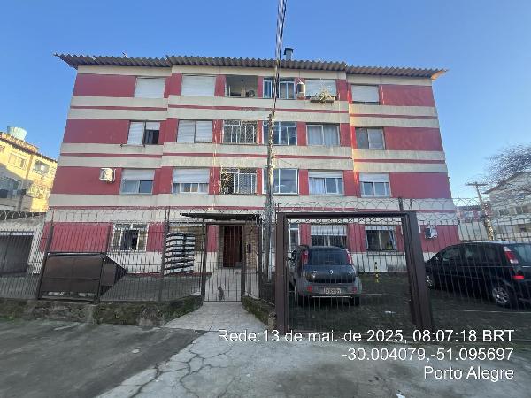 Vende-se em Porto Alegre-RS  apto, 130.59 de área total, 69.90 de área privativa,  2_qto(s), a.serv, WC, 1_sala(s), cozinha.