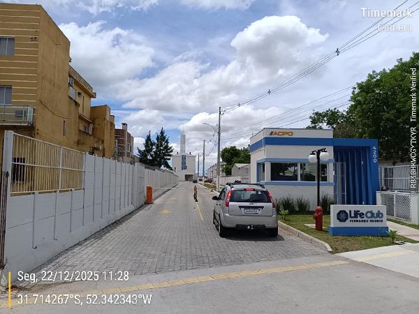 Vende-se em Pelotas-RS  apto, 63.85 de área total, 45.22 de área privativa,  2_qto(s), WC, 1_sala(s), cozinha, 1_vaga(s) de garagem.