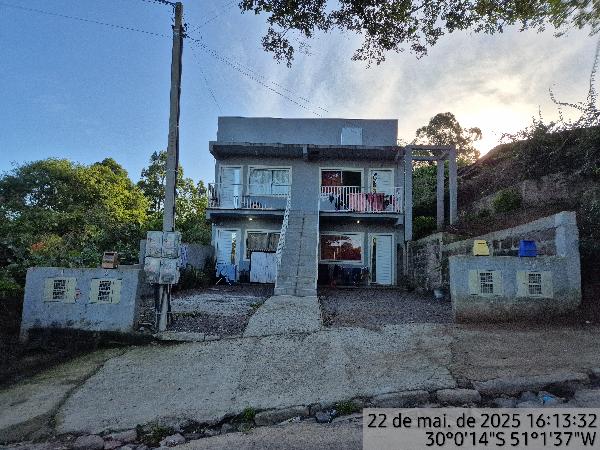 Vende-se em Viamao-RS  apto, 81.16 de área total, 48.11 de área privativa,  2_qto(s), a.serv, WC, 1_sala(s), cozinha.