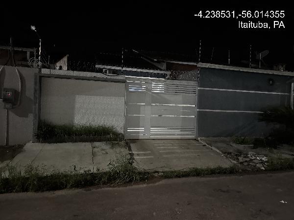 Vende-se em Itaituba-PA  Casa, 186.10 de área total, 186.10 de área privativa, 204.02 de área do terreno,  3_qto(s), a.serv, WC, 1_sala(s), cozinha, 1_vaga(s) de garagem.