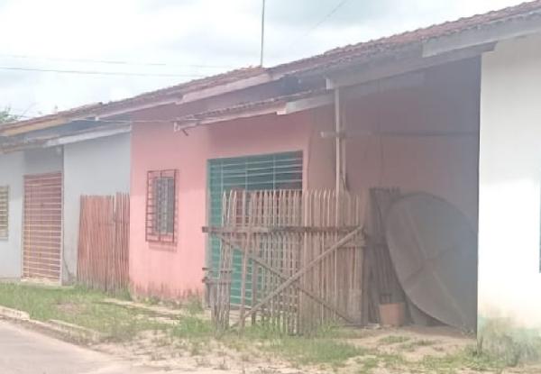 Vende-se em Sao Domingos Do Capim-PA  Casa, 54.18 de área total, 54.18 de área privativa, 160.00 de área do terreno,  2_qto(s), WC, 1_sala(s), cozinha.