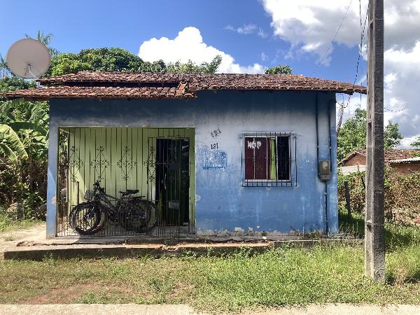 Vende-se em Sao Francisco Do Para-PA  Casa, 51.67 de área total, 51.67 de área privativa, 120.00 de área do terreno,  2_qto(s), a.serv, WC, 1_sala(s), cozinha.