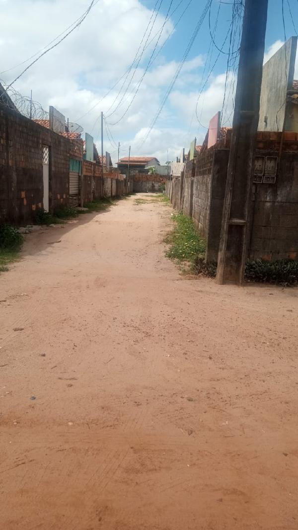 Vende-se em Augusto Correa-PA  Casa, 57.00 de área privativa, 125.00 de área do terreno,  2_qto(s), a.serv, WC, 1_sala(s), cozinha.