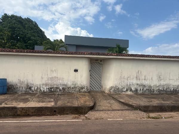 Vende-se em Garrafao Do Norte-PA  Casa, 262.50 de área total, 262.50 de área privativa, 594.00 de área do terreno,  4_qto(s), a.serv, WC, 2_sala(s), cozinha.
